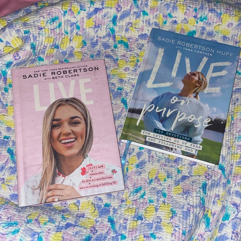 2 CHRISTIAN GIRL BOOK BUNDLE: SADIE ROBERTSON LIVE // LIVE ON PURPOSE DEVOTIONAL